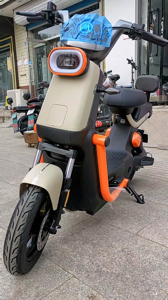 爱玛新款电动车酷领是2024款吗 - 抖音