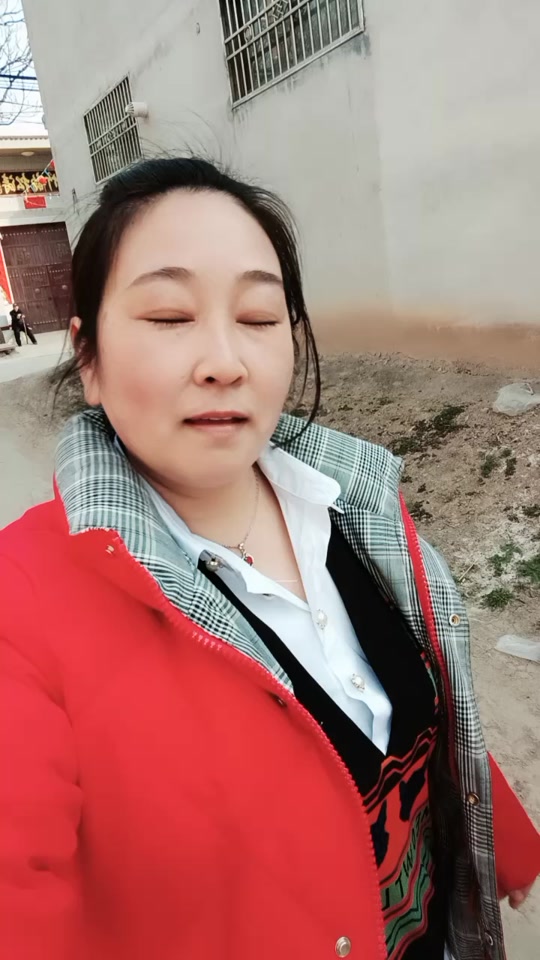 三大妈抖音=抖音三个大妈上才艺