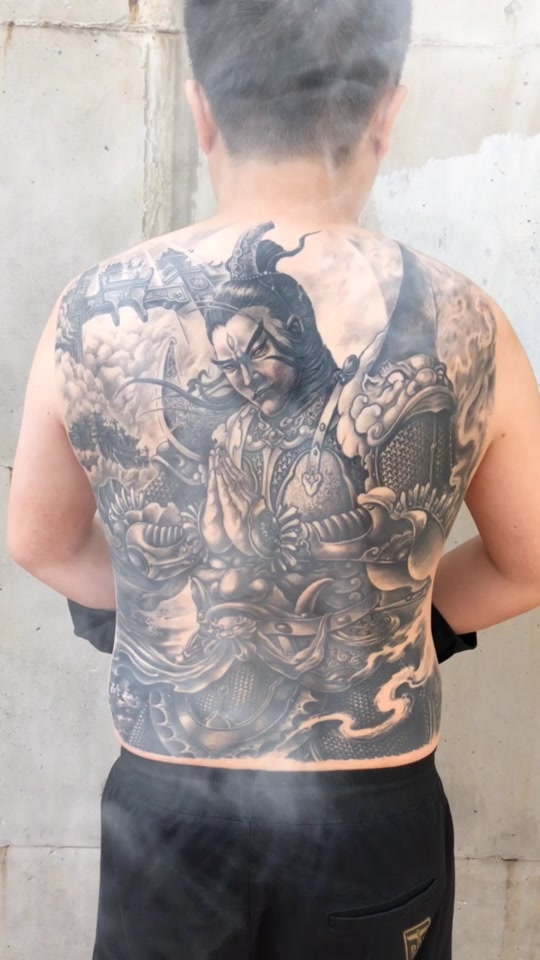 二郎显圣真君满背_二郎显圣真君的师傅是谁