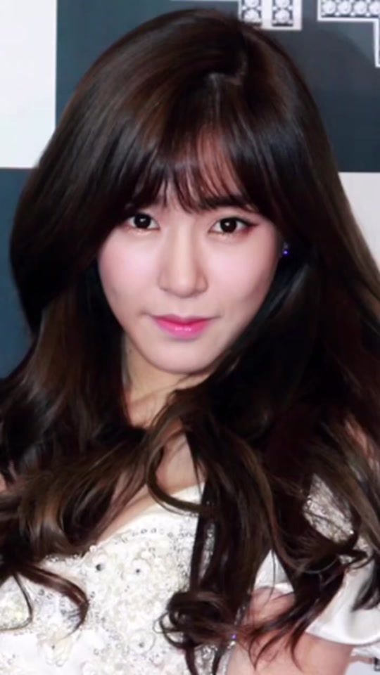 黄美英tiffany尼坤_黄美英和尼坤交往多久_尼坤黄美英分手后还有联系