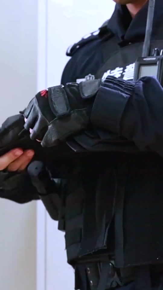 孝警阿特戴的什么摄像机_孝警阿特摄像头_孝警阿特什么身份 - 抖音