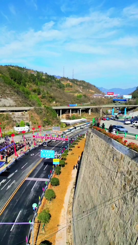 城万快速通道胡友谊_城万快速通道投资