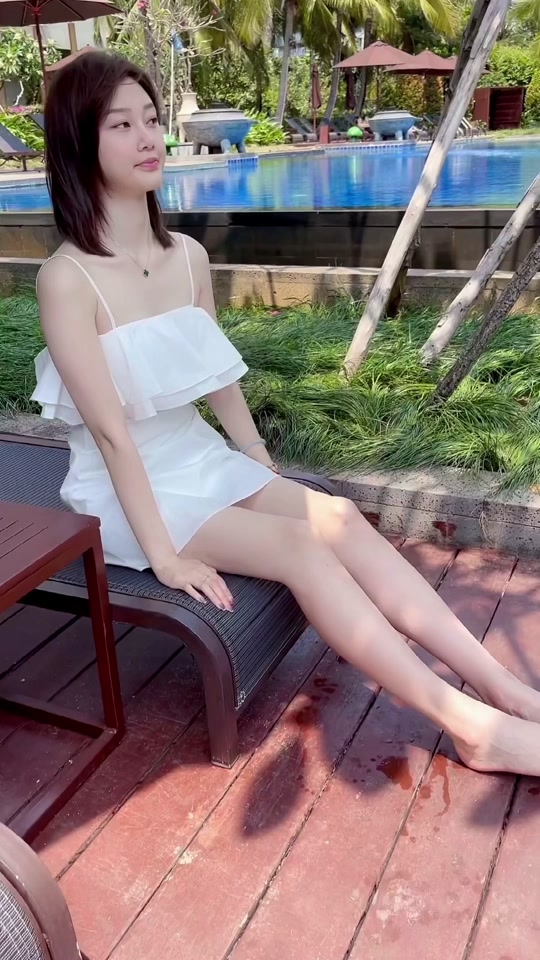 张芮尔无美颜无滤镜 - 抖音