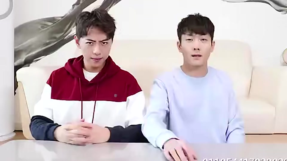 伶可兄弟马树放屁_林林可家族小伶三门坤坤马树