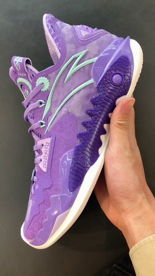 传承配色安踏狂潮5