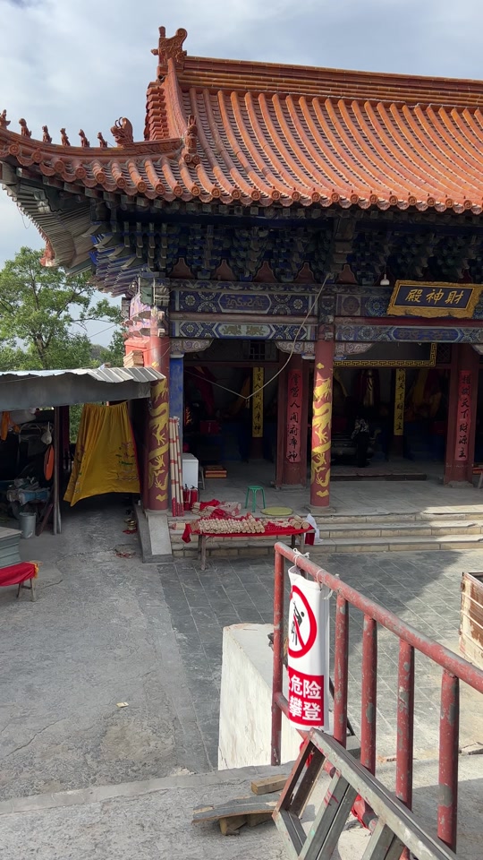河北易县后山老奶奶庙求什么最灵 - 抖音