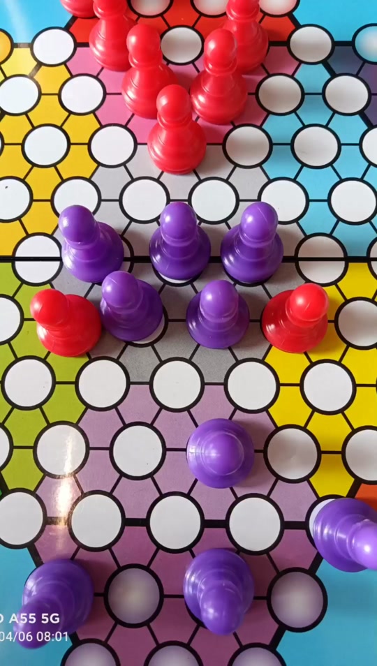 越狱跳跳棋如何玩