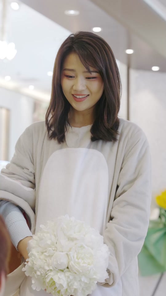 邱秋和谁结婚了陈七七 - 抖音