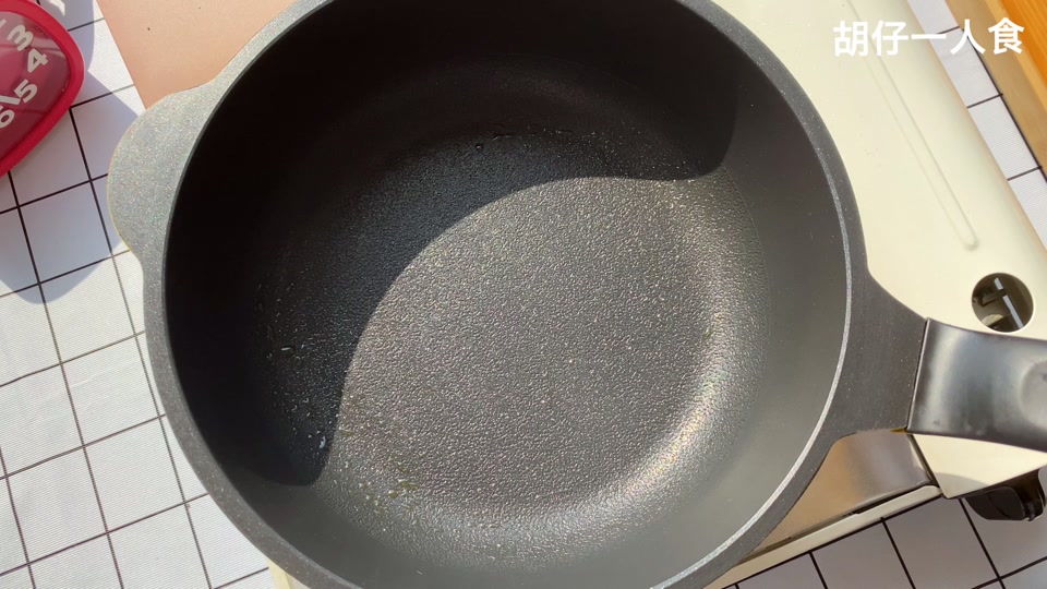 胡仔一人食是女的还是男的