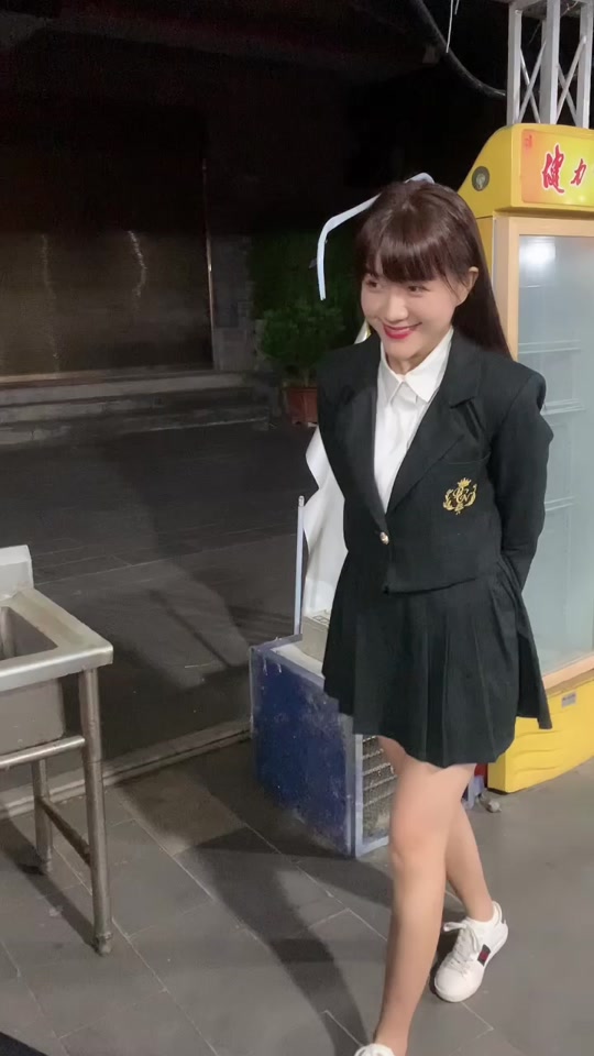 瑞丽小二个人资料