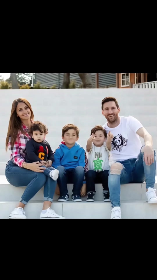 梅西的孩子是他老婆的吗