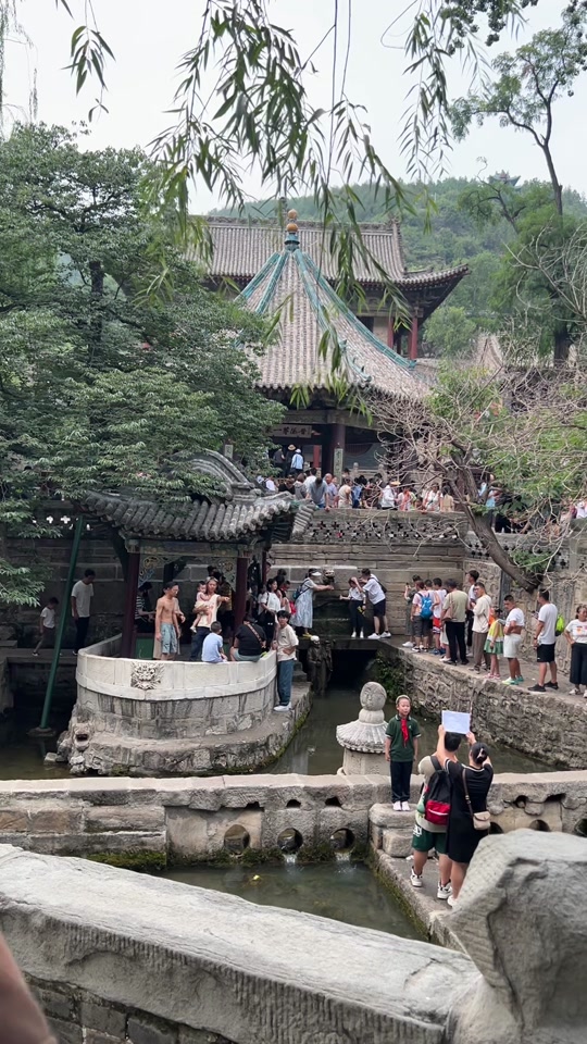 晋祠难老泉复流