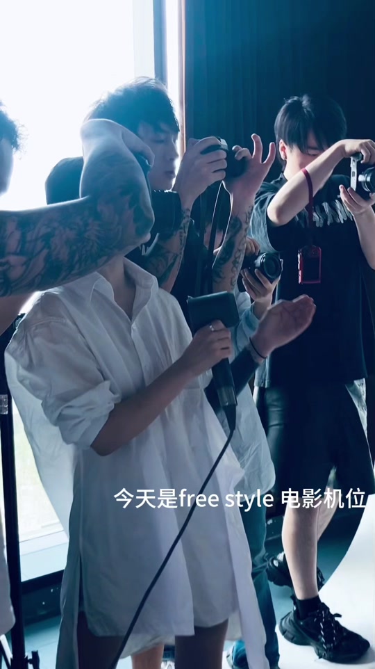 混账摄影师李曦女朋友姗姗