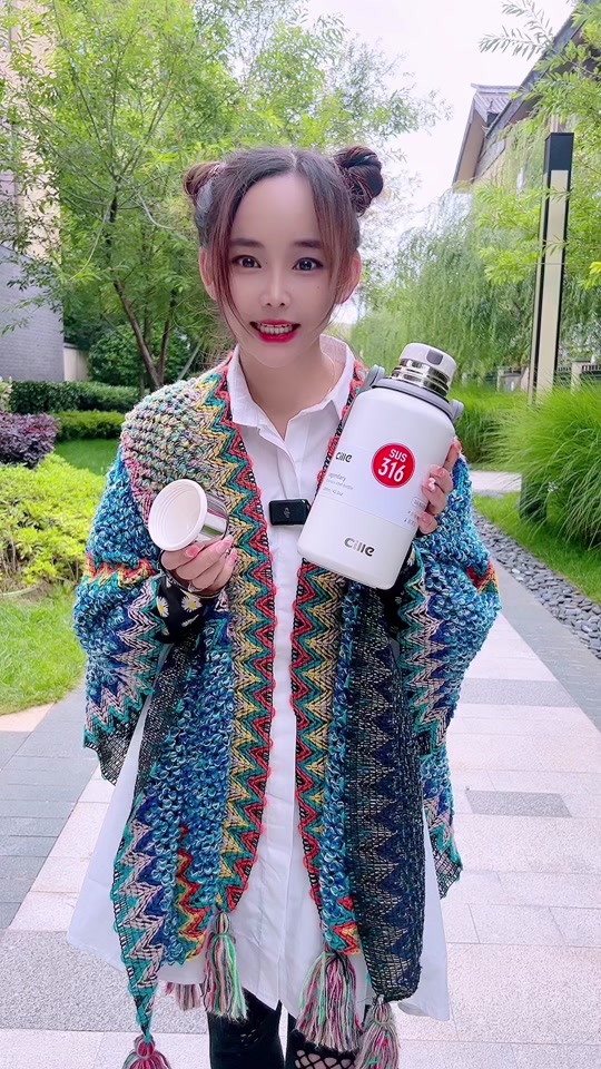 希希乐乐吃火锅_希希乐乐保温杯_乐乐和希希游泳 - 抖音