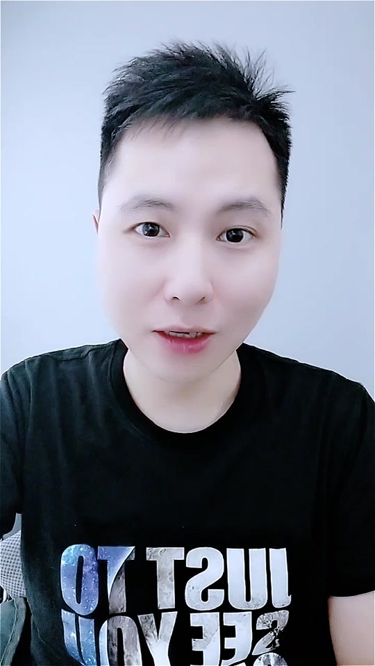 抖音大嘴巴=抖音大嘴巴吃东西是哪个