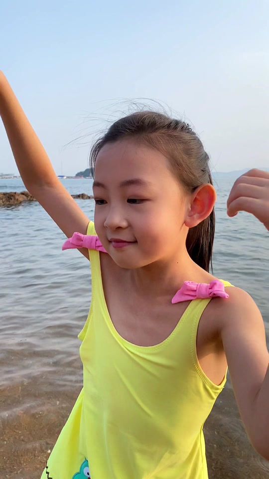 小演员王艺霏小甜甜_东辰二小王艺霏简介