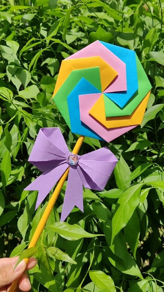 蛇年棒棒糖卡纸