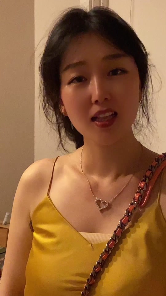 福妞妞个人简介资料_琥珀妞妞 个人资料_郭佑华(妞妞) - 抖音