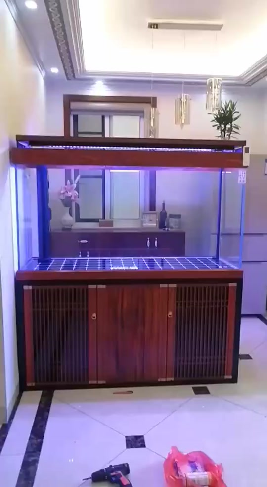 欧铂龙鱼缸