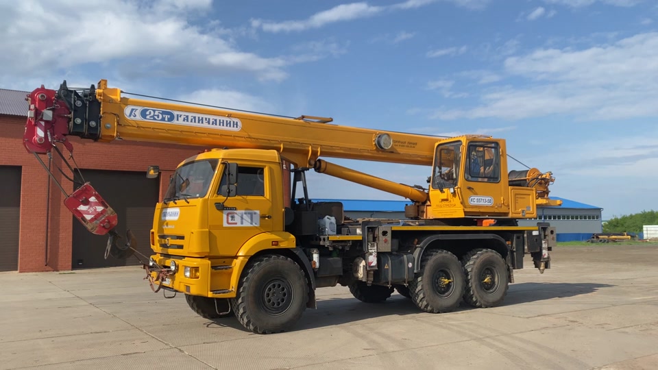 俄罗斯新型卡玛斯卡车底盘配置 - 抖音