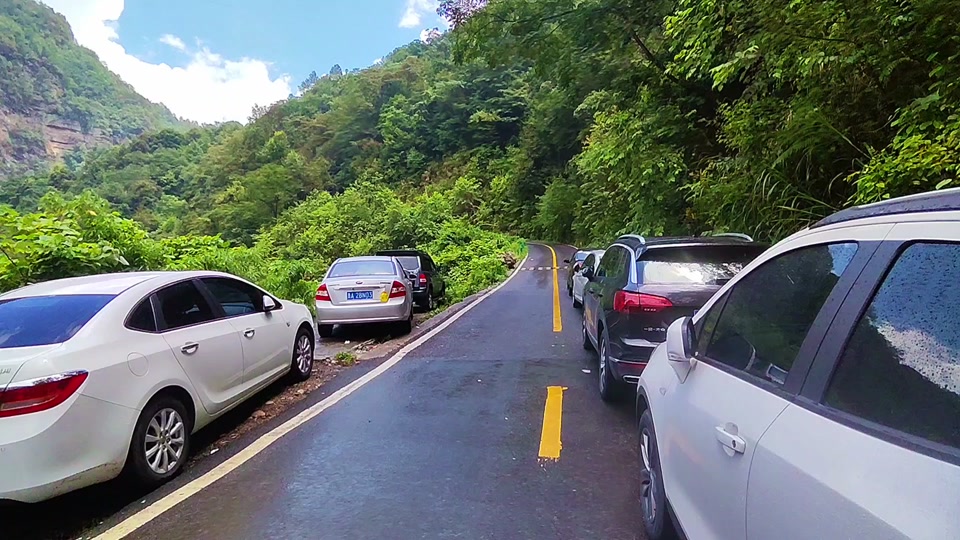 林辉:贵州独山夹缝岩玩水,好清澈的玻璃水,非常适合游泳潜水露营野餐