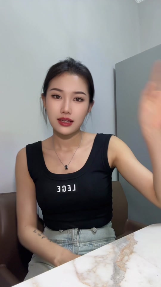 主播新月岚_主播新月岚切屏清晰图_主播新月岚切屏 - 抖音