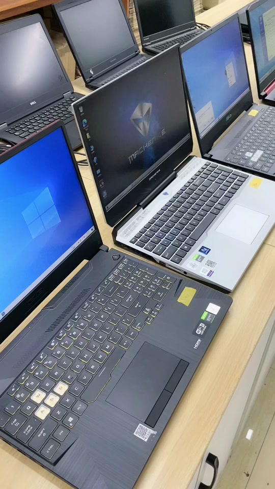 微星ge75更换屏幕教程