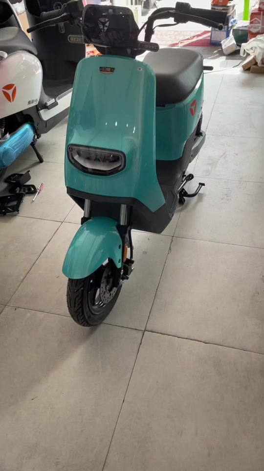 雅迪de3装电池教程 - 抖音