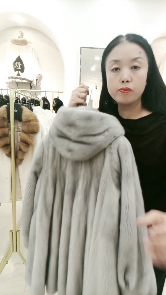 白狐裘披风_古代狐裘大衣