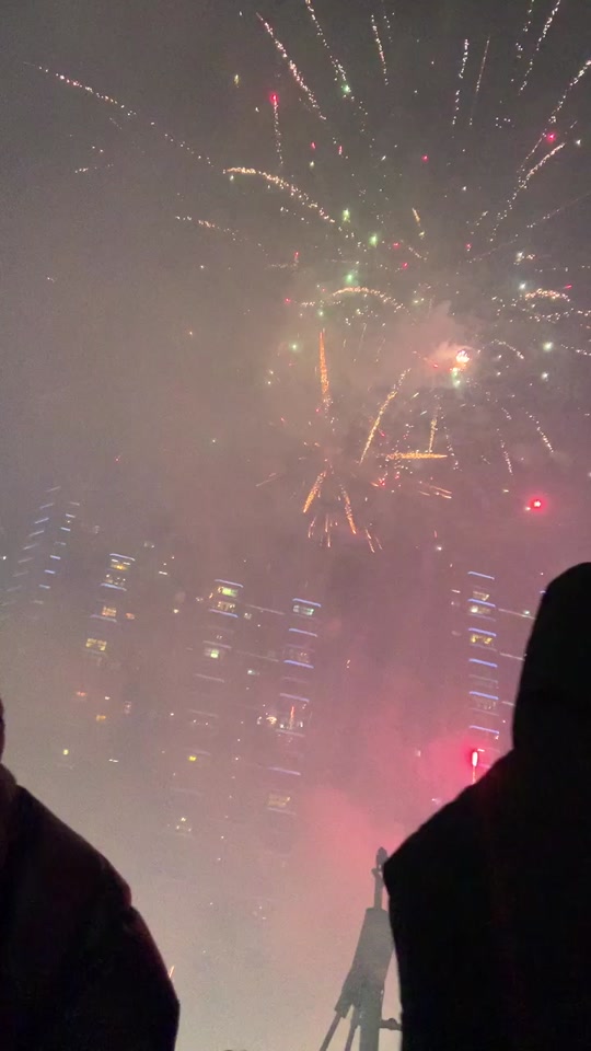 温州江滨路今天哪里有放烟花_温州江滨路夜景在