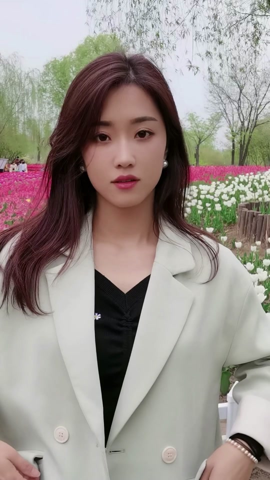 三妮阿姨拍摄技巧是什么_三妮阿姨结婚了吗