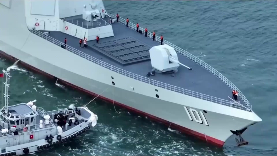 中国055驱逐舰武器配置介绍 - 抖音