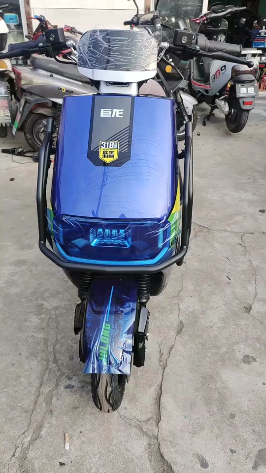 巨龙电动车五代可以跑多快 - 抖音