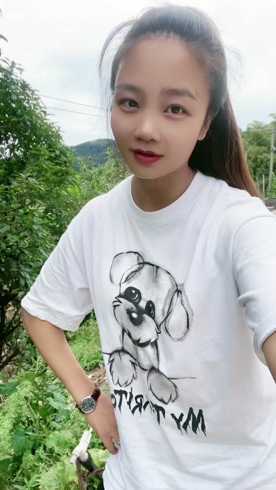 小思世界杯视频_陈小思壁纸视频_小思语视频大全 - 抖音