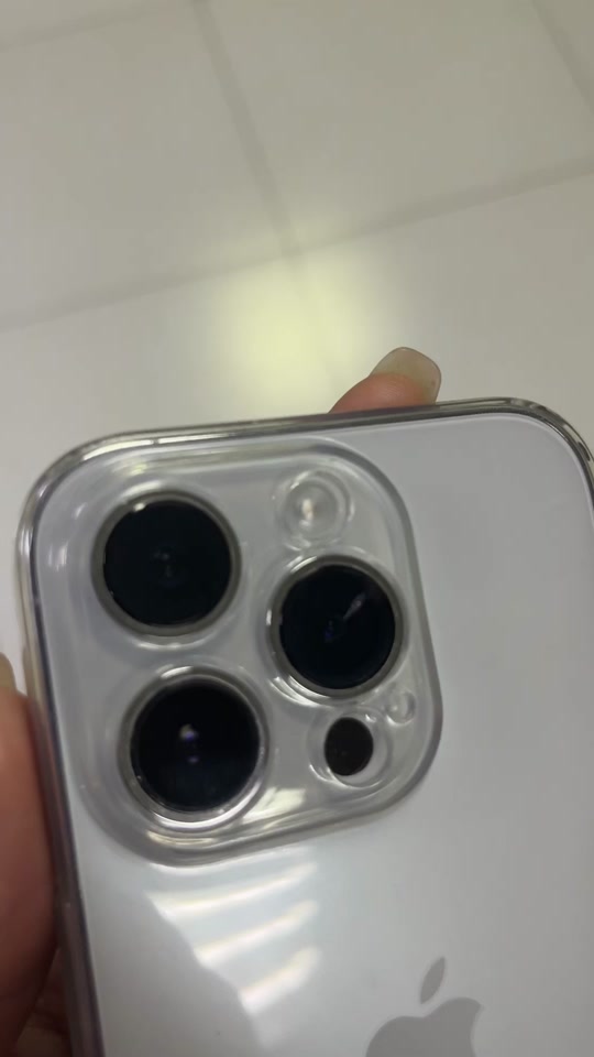 苹果是蓝宝石镜头吗