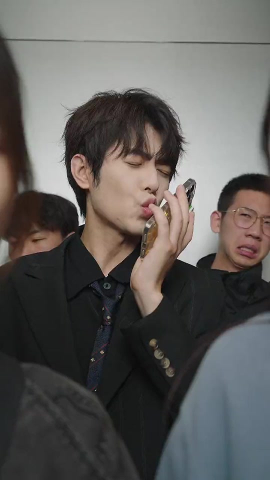 梁志扬多大了_梁志扬旧照