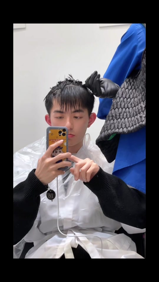 天秤座男生发型推荐