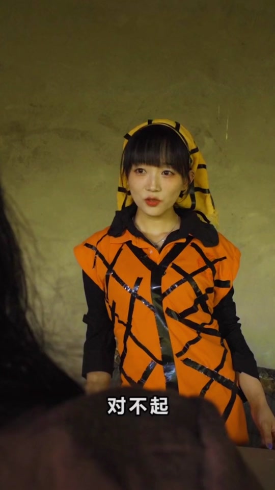 台词少的风车村酒馆女老板,猜猜她是谁#乡村真人村海贼王 #日照索隆