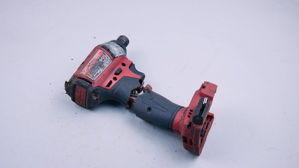 米沃奇m12与m18区别