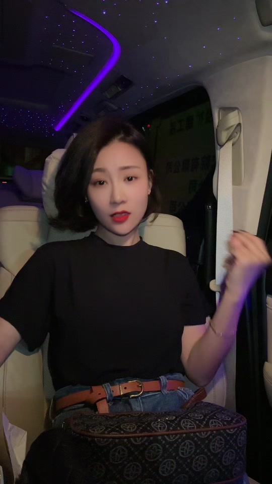 吴茜妮夫妇