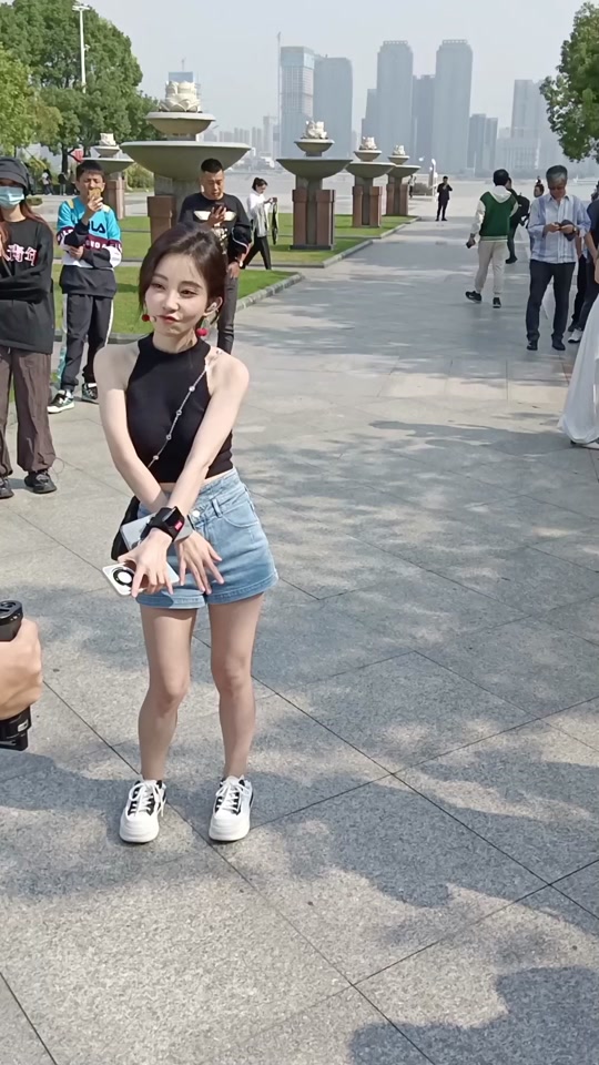 冯提莫3月8号在哪里 - 抖音