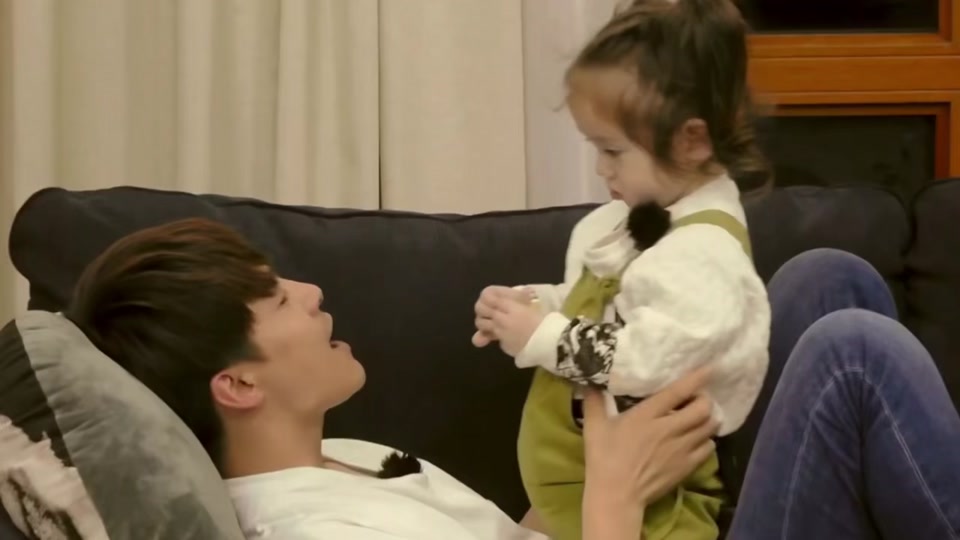 小炸jackson放开我北鼻_小炸jackson个人资料_放开我北鼻小炸是谁