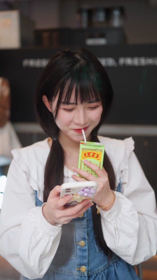 亦程的女朋友_亦山老师女朋友