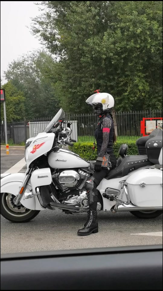 哈雷盟主安全官小姐姐怎么不见了 - 抖音