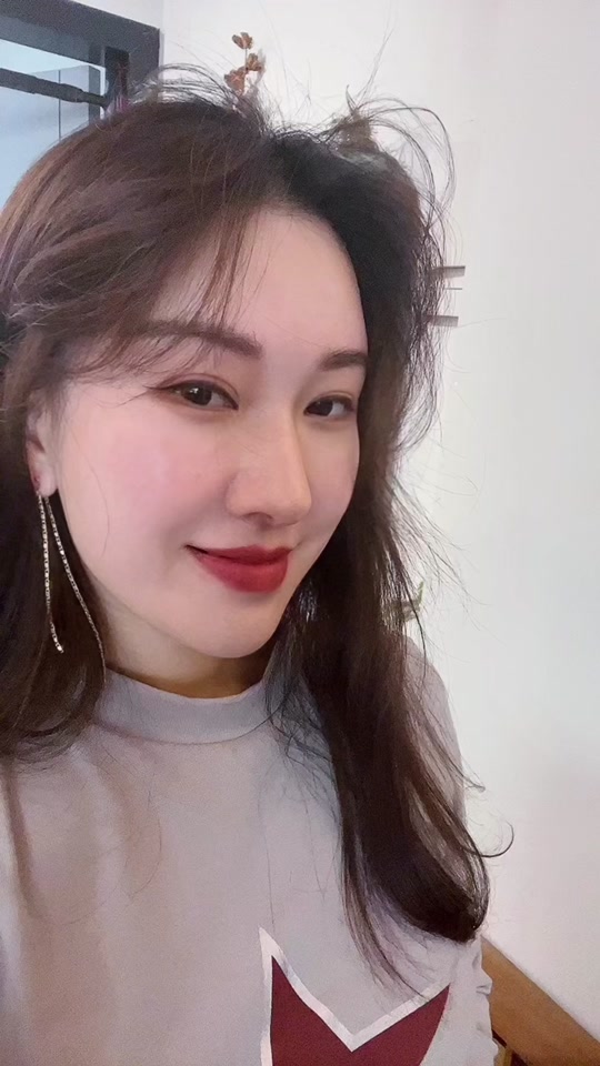 小王雨抖音=抖音红人王小羽