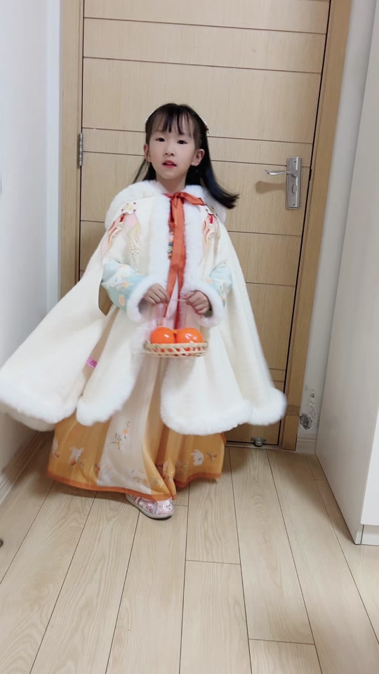 白狐裘披风_古代狐裘大衣