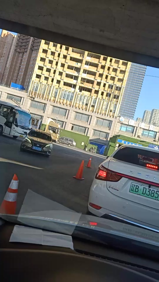大连开发区金马路25封路了吗? - 抖音