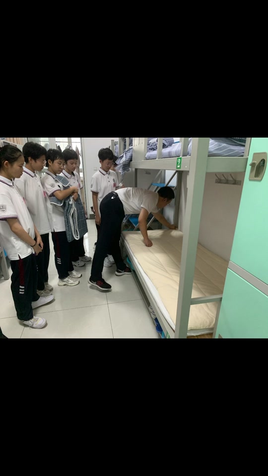 稼轩初中可以不住校吗