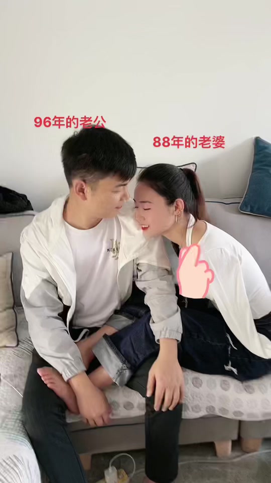 杨莉无臂女孩的抖音_杨莉无臂女孩资料_杨莉无臂女孩她的老公是谁