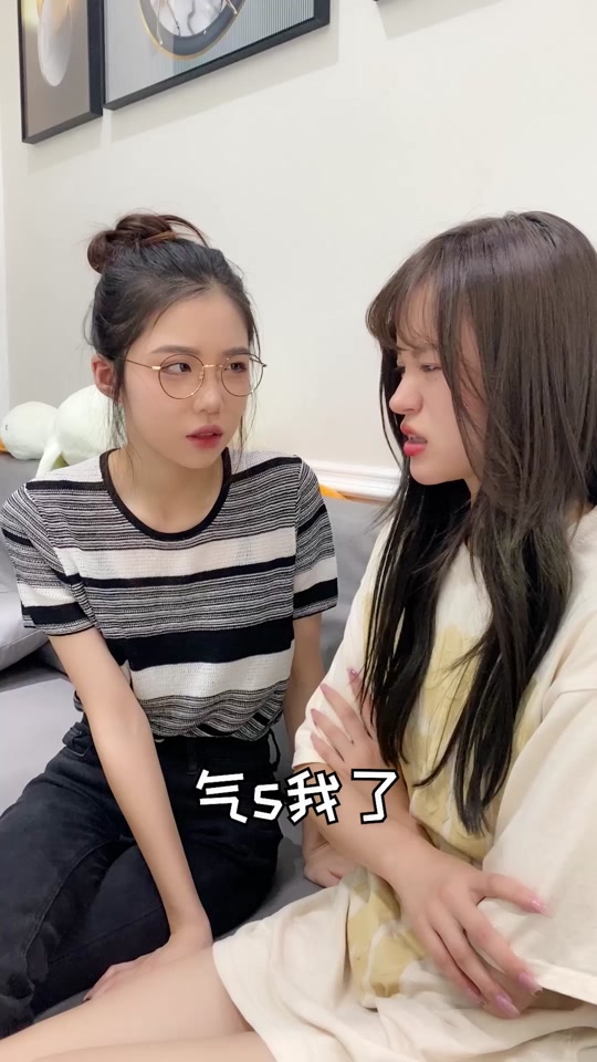 冰糖小小酥是合作关系吗